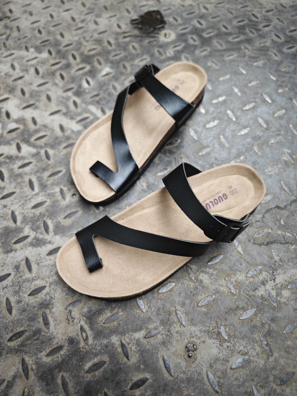 Toe ring cork sandals