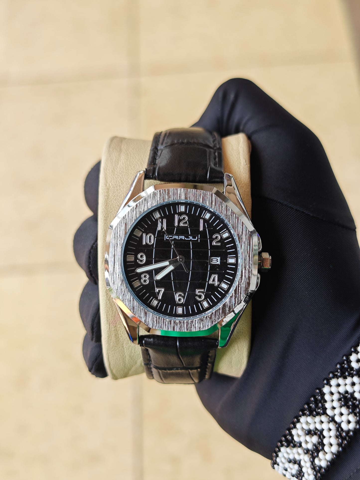 CRRJU 8022 watch