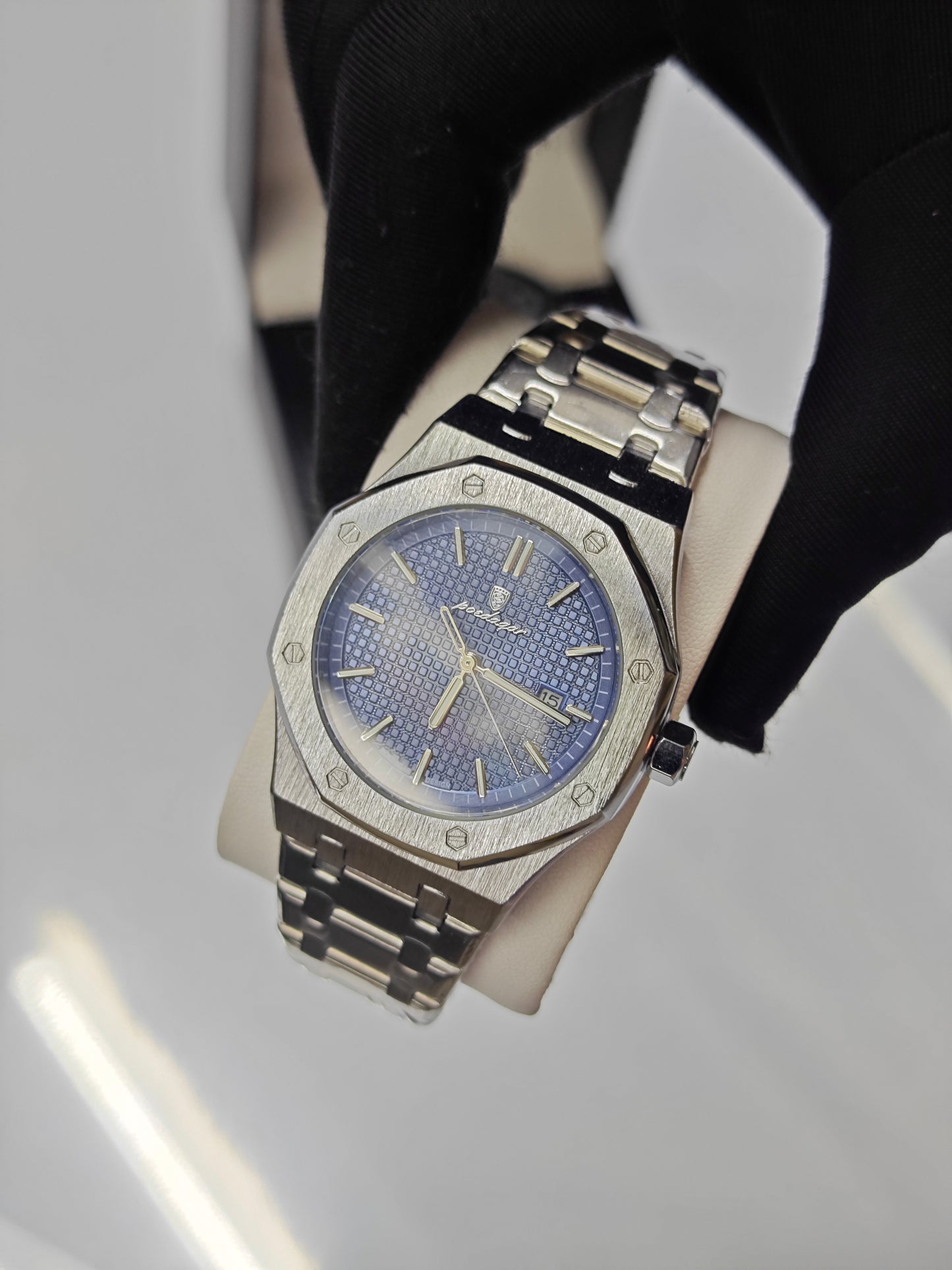 Poedagar Model 924 Date display watch