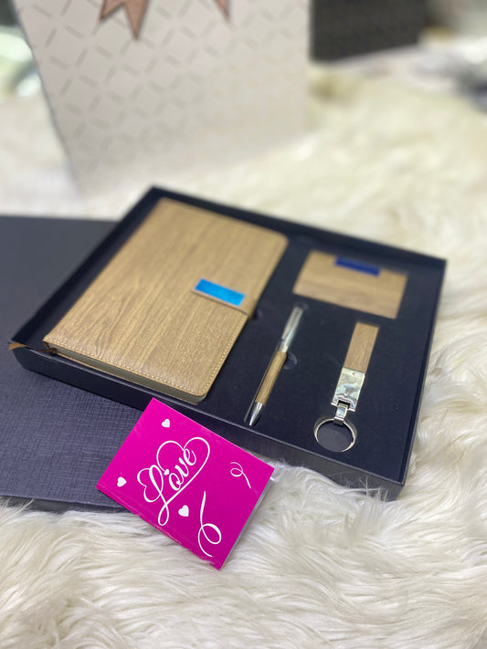 APRICOT WOODEN SET