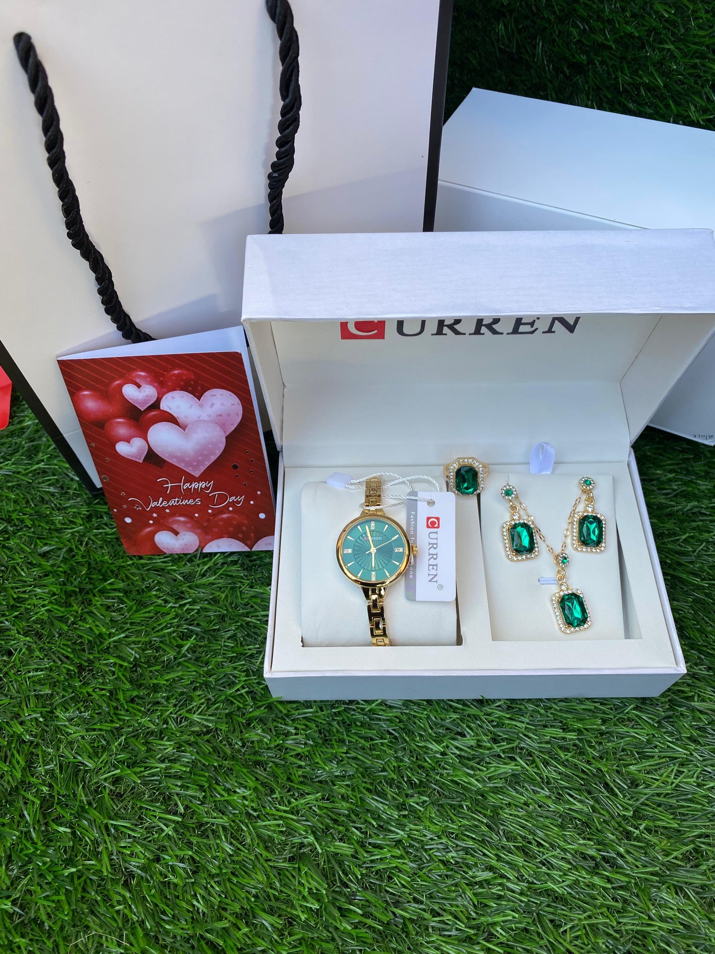 Unique 4 in 1 Curren Gift set