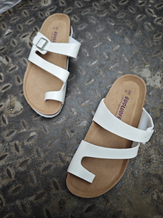 Toe ring cork sandals